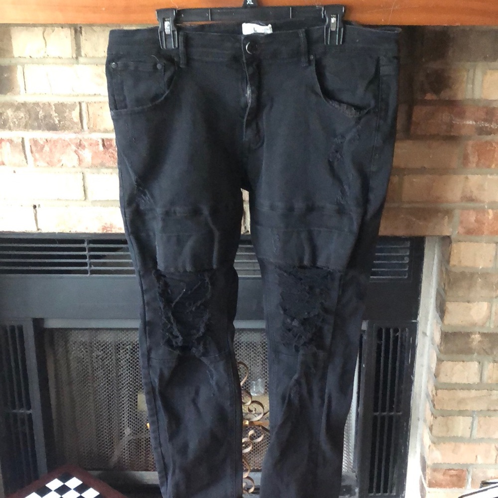 KDNK men’s black 38/30 skinny jeans